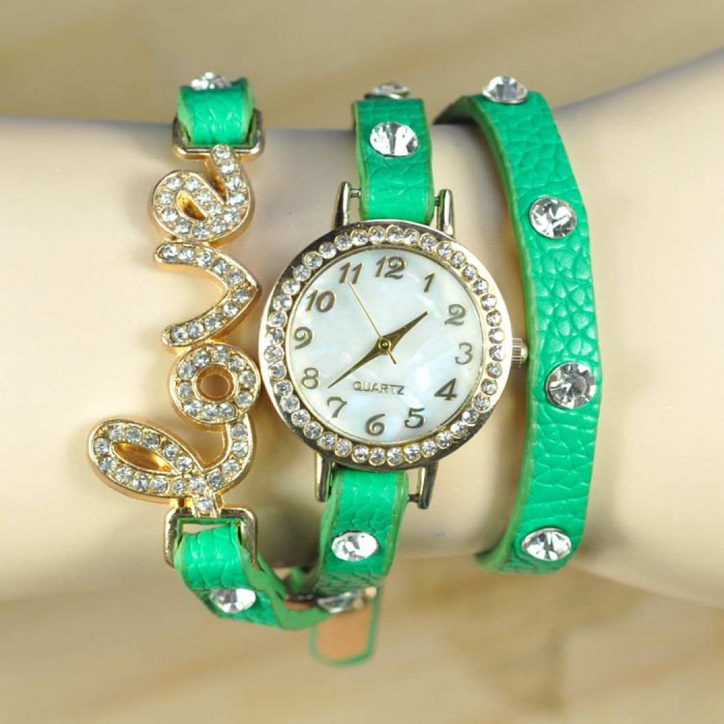 Ladies Love Watch in Pakistan